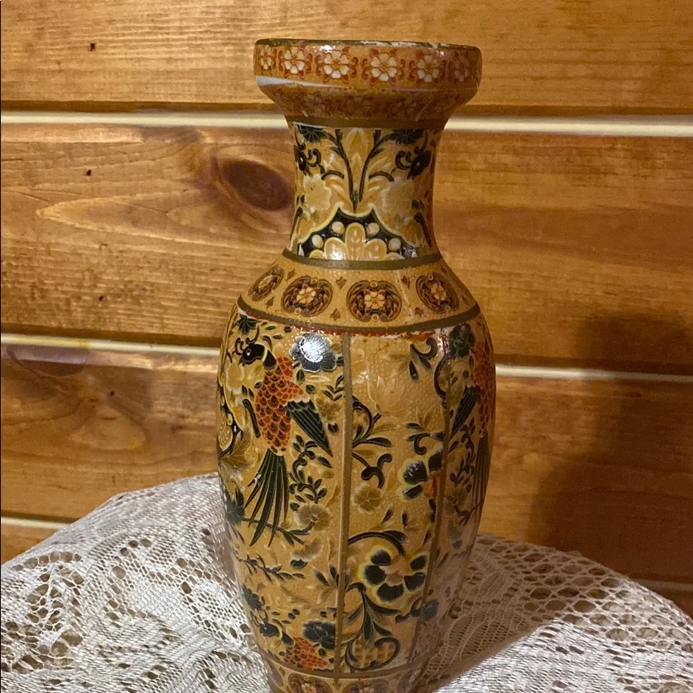 Phoenix Bird Vase Flowers Feathers Raised Designs Chinese Vintage 9.5” tall - Picture 5 of 9